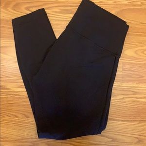Lululemon black 7/8 tights ~ Size 12